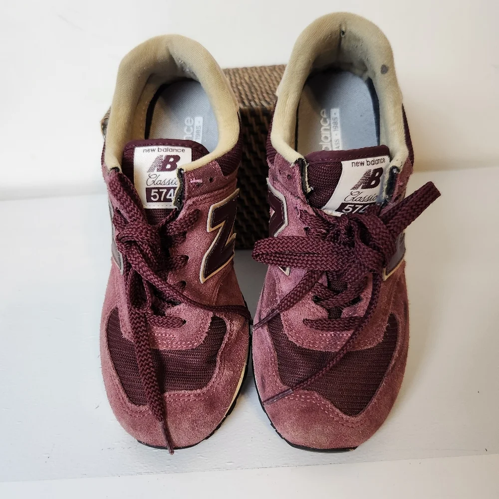 New Balance 574 Core Burgundy/Gray/White Suede Mesh Upper Lace Up Sneakers
